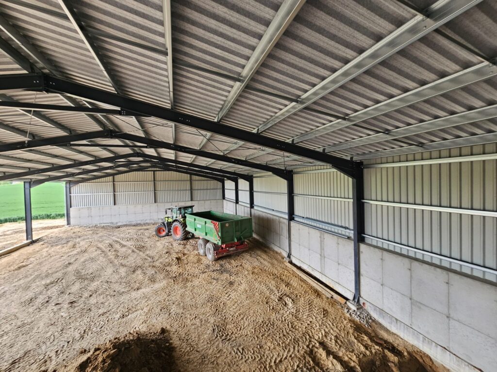 Jak zdążyć z budową hali rolniczej przed żniwami